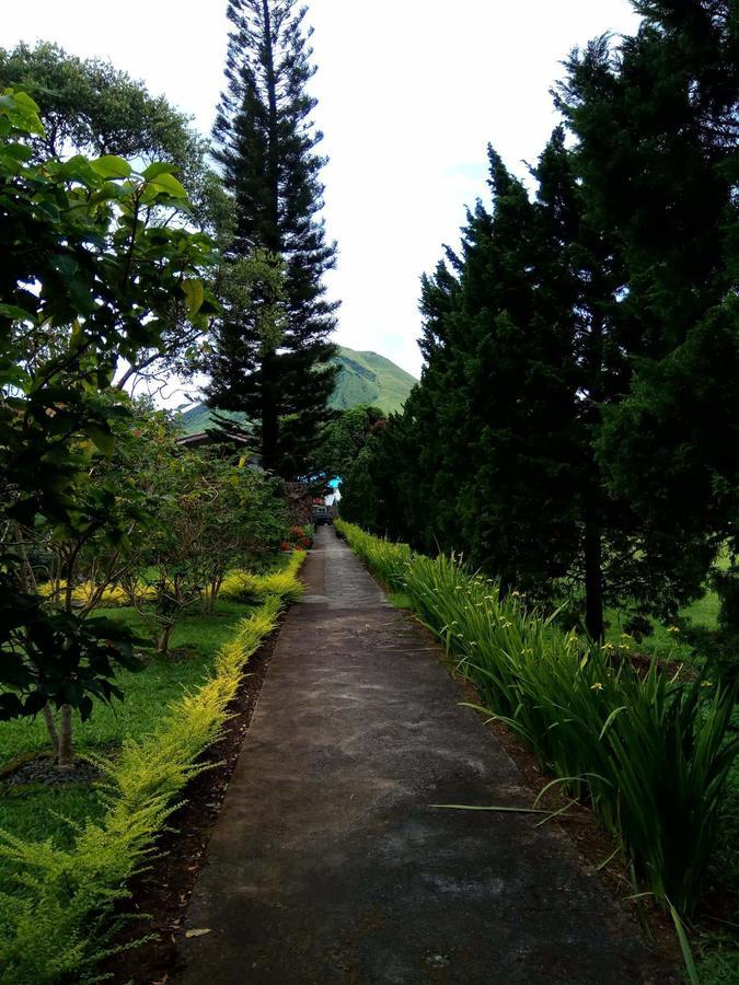 Tomohon Alamanda Lokon Resort المظهر الخارجي الصورة